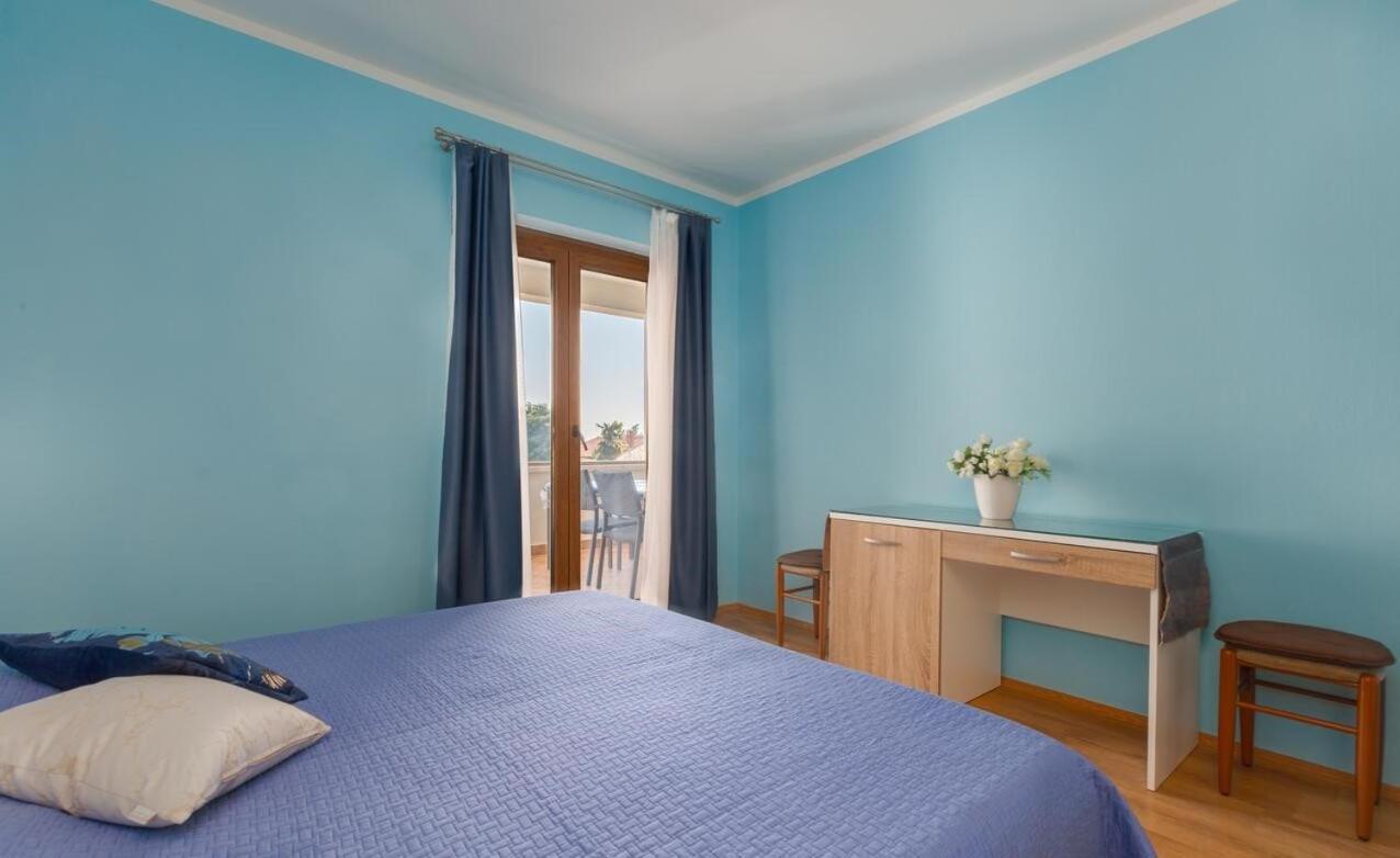 Spacious New App For 5 Persons, Close Beach&City Poreč Buitenkant foto