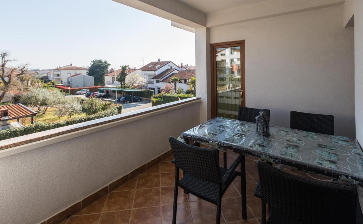 Spacious New App For 5 Persons, Close Beach&City Poreč Buitenkant foto